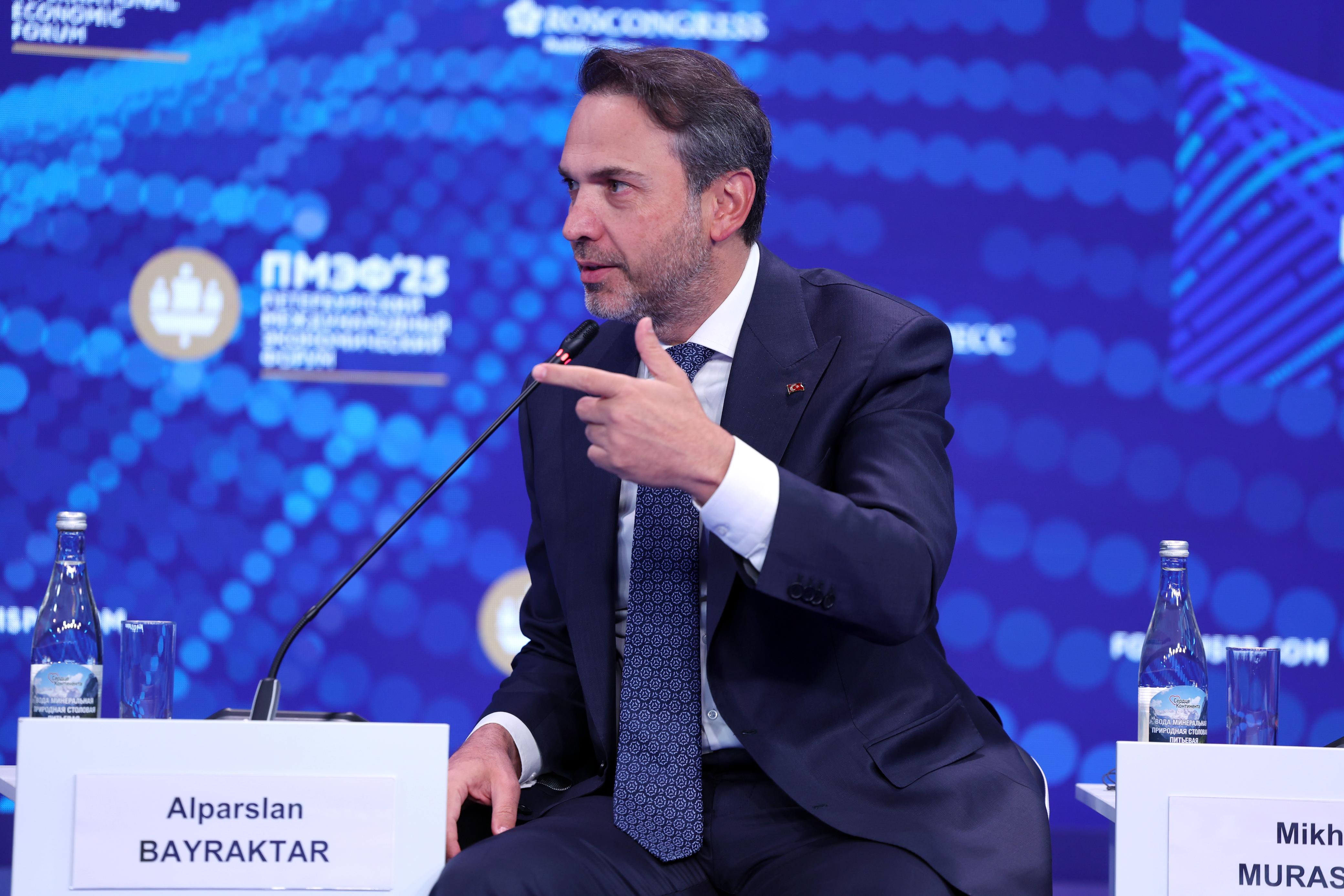 Bakan Bayraktar, 