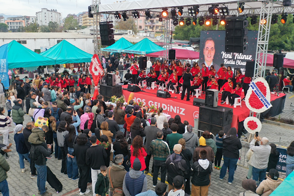 Gazipaşa’da 5. Uluslararası Yeni Yıl Pazarı gerçekleştirildi<