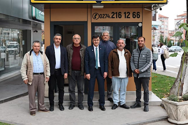 Başkan Kahveci, taksici esnaflarla görüştü