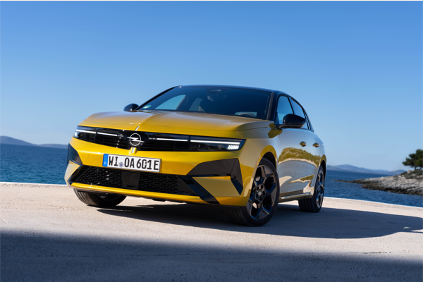 Opel, Paris Otomobil Fuarı’na geri dönüyor