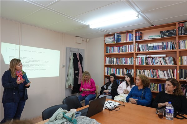 “Değişen Dünyada Yaşlanmamayı Seçenler” konulu söyleşi düzenlendi<