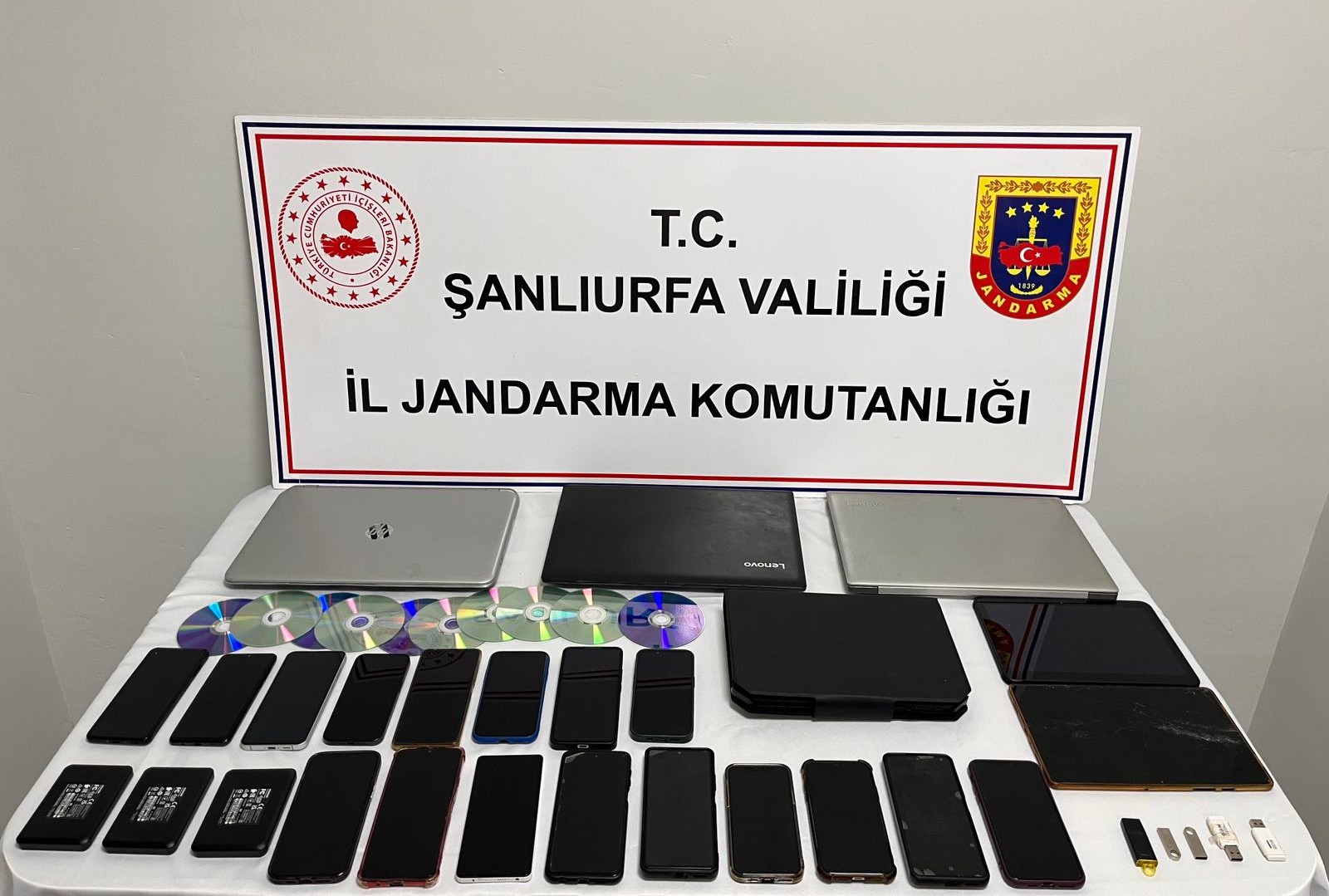 Şanlıurfa merkezli siber suç operasyonu: 17 şüpheli yakalandı