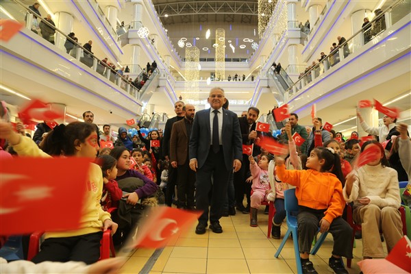 Başkan Büyükkılıç, KAYMEK Tatil Şenliği'nde çocuklarla buluştu