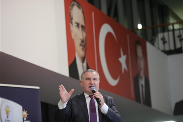 Bakan Bak'tan milli özel sporculara tebrik mesajı<