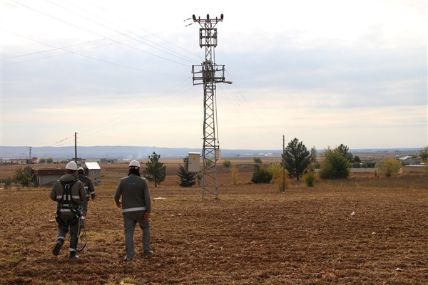 Şanlıurfa'da elektrikte kayıp kaçak oranı yüzde 10 seviyelerine düşürüldü<