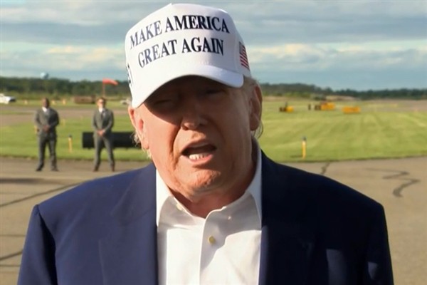 Trump, AB'ye uygulanacak yüzde 50'lik gümrük vergilerini 9 Temmuz'a erteledi<