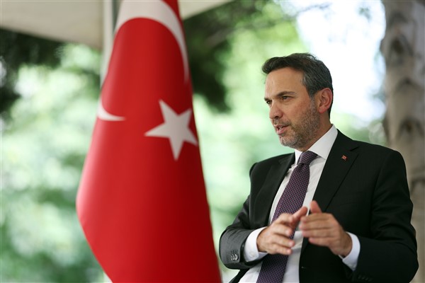 Bayraktar: Ülkemizin zenginliklerini gençlerimizin refahına kullanmaya devam edeceğiz