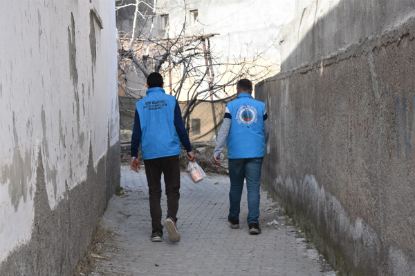 Siirt Belediyesi'nden dar gelirli ailelere sıcak yemek hizmeti