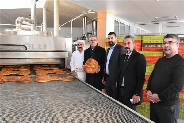 Muş Belediyesi Eş Başkanı Söylemez, Halk Ekmek Fabrikası’nı ziyaret etti