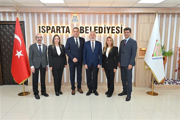15. Bölge Isparta Eczacı Odası'ndan Başkan Başdeğirmen'e ziyaret<
