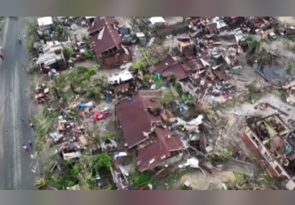 Fırtına Madagaskar'ın liman kentini harabeye çevirdi; 40'a yakın ölü<