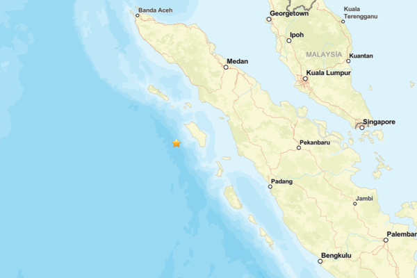 Endonezya'da deprem<