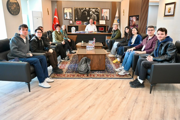 Üniversite öğrencileri Karacabey'de saha araştırması yaptı<