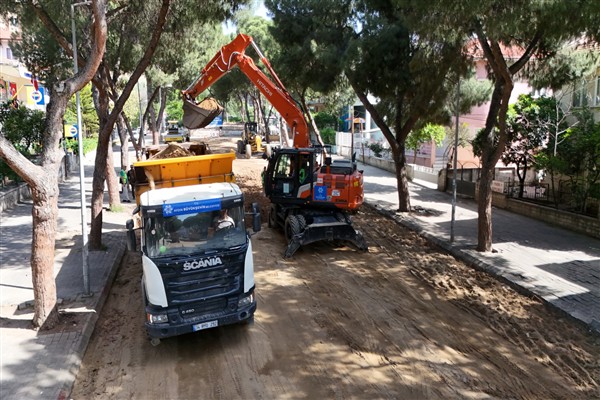 Aydın'da yol yapım çalışmaları sürdürülüyor <