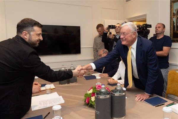 Ukrayna Devlet Başkanı Zelenski, ABD'nin Ukrayna Özel Temsilcisi Kellogg ile görüştü<