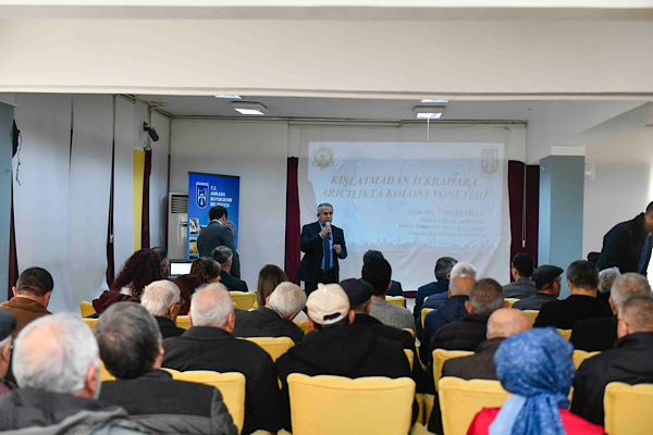 Ankara’da yerli arıcılara yönelik koloni yönetimi eğitimi verildi<