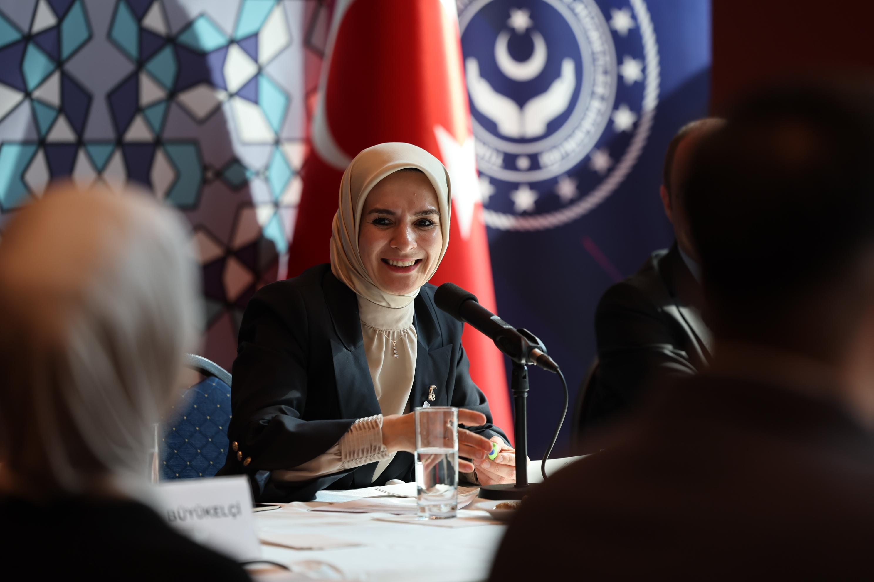 Bakan Göktaş, Suudi Arabistan'ın Ankara Büyükelçisi Al Nasr ile buluştu