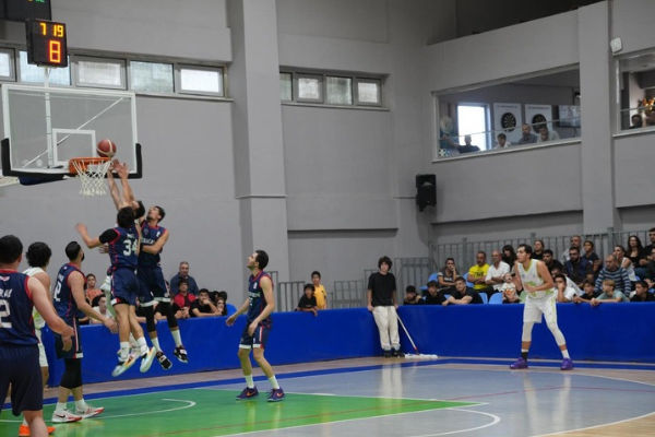 ÇBSK, sezonun ilk maçında Titan Akademi'yi 82-55 mağlup etti