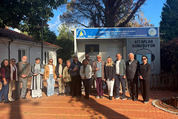 Muratpaşa’da “Kitaplar Konuşuyor” projesine yazarlar konuk oldu<