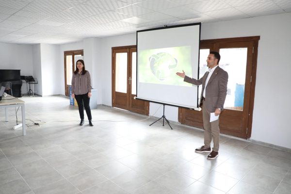 Menderes Belediyesi'nden sıfır atık eğitimi<