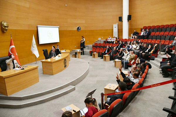 Akhisar Belediye Meclisi ikinci oturumu yapıldı<
