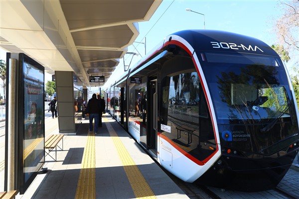 Antalya’da YKS için ücretsiz ulaşım kararı<