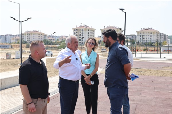 Balkan Mahallesi’ndeki park açılış için gün sayıyor 