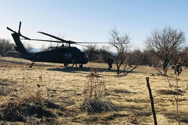 MSB: Kalp krizi geçiren vatandaş askeri helikopterle hastaneye ulaştırıldı<