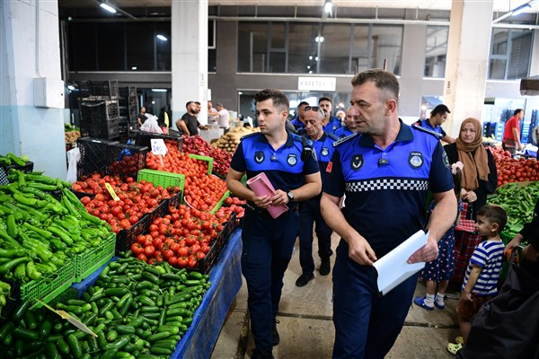Çayırova'da zabıta ekiplerinin pazar denetimleri sürüyor 