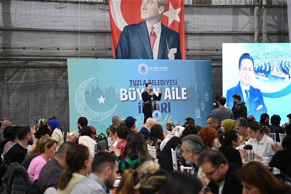 Başkan Yazıcı: “Aynı davanın yolcusu olarak Tuzla halkına hizmet eden bir aileyiz”<