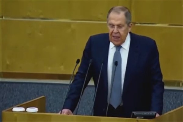 Lavrov, İran Dışişleri Bakanı'na Moskova'nın İsrail'in askeri eylemini kınadığını söyledi<