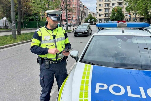 Sofya’da ehliyetsiz sürücü ve yasa dışı yarışa ceza<