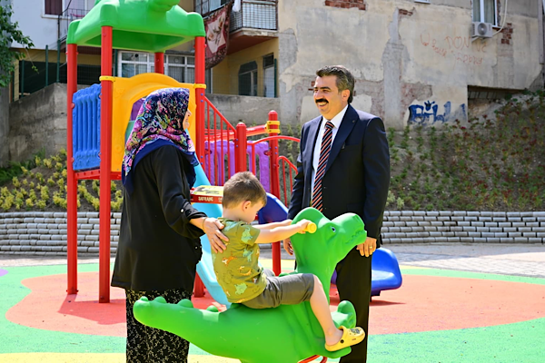 Yıldırım’da parklarda bakım ve yenileme çalışmaları sürüyor<