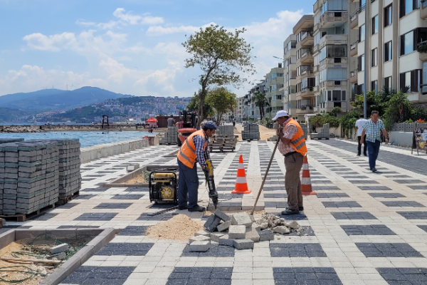 Büyükşehir, Bursa'da peyzaj çalışmalarını yeniden düzenliyor<