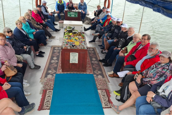 Avusturyalı turist kafileleri  Marmaris’e geldi<