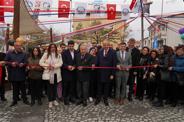 Tarihi Ambarlı Köyiçi Meydanı aslına uygun düzenlendi<