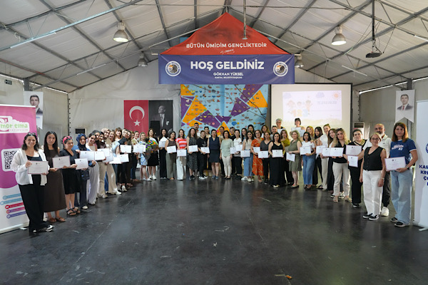 Kartal’da kreş öğretmenlerine mesleki eğitim verildi<