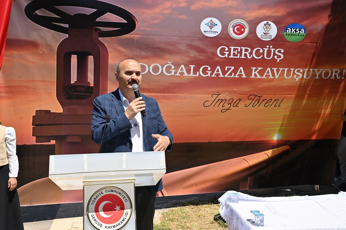 Vali Canalp, Gercüş'e arzı sağlanacak doğalgaz protokol törenine katıldı<