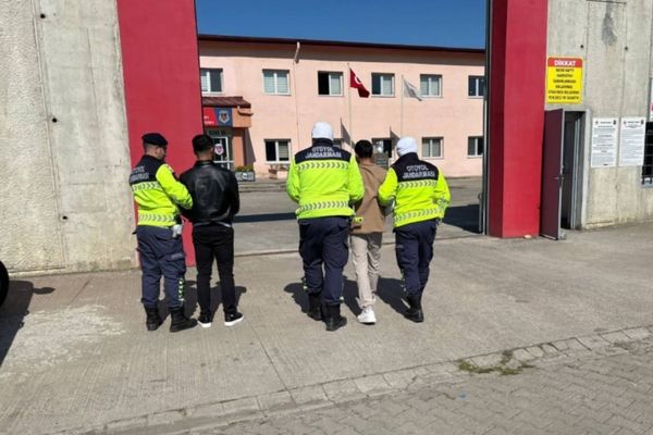 Sakarya’da göçmen kaçakçılığı operasyonu