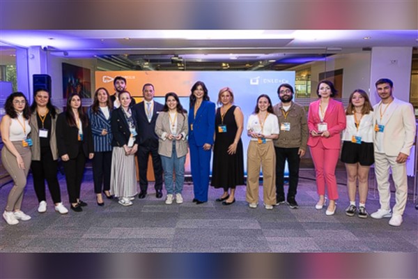 ÜNLÜ&Co Kadın Teknoloji Girişimcileri Akademisi ilk mezunlarını verdi
