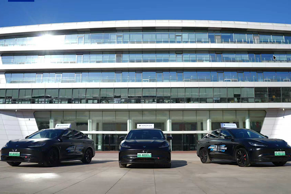 Çin’de L3 otonom sürüş sistemine sahip araçlara plaka verildi <