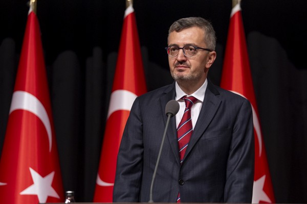 İletişim Başkanı Duran'dan Niyazi Sayın için taziye mesajı