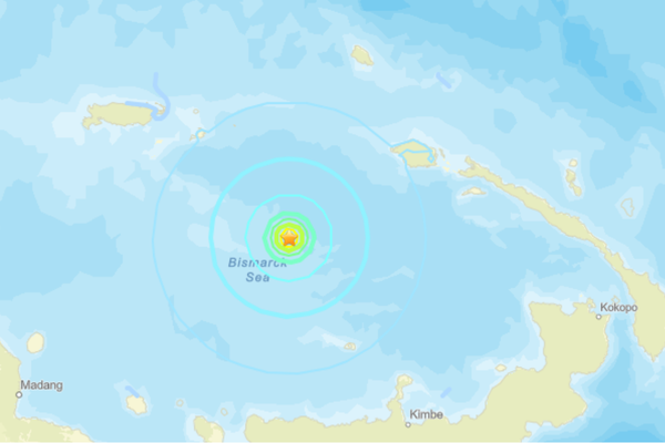  Papua Yeni Gine’de deprem<
