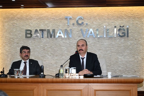 Vali Canalp, Batman’ın il statüsü kazanmasının 35. yıldönümünü kutladı<