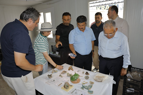 Kayseri’de Suriçi Camikebir Projesi kapsamında arkeolojik kazı sürüyor<