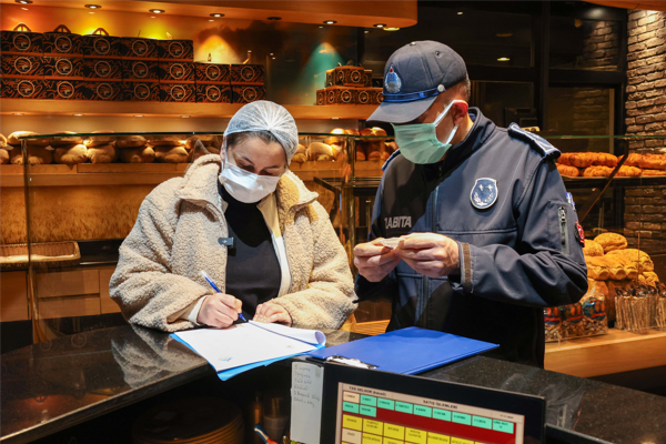 Uşak Belediyesi Zabıtasından gıda güvenliği denetimi 