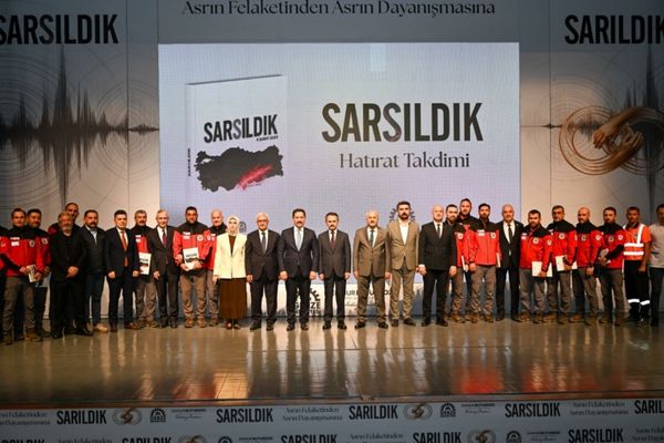 Kocaeli’de “Sarsıldık, Sarıldık” programı düzenlendi<