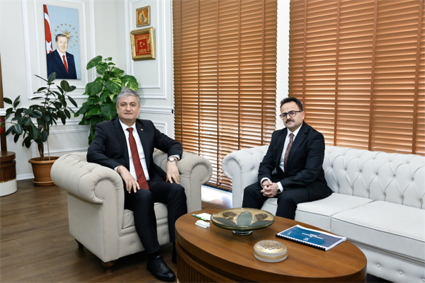 Adana Valisi Yavuz'dan Çukurova Kaymakamlığı'na ziyaret