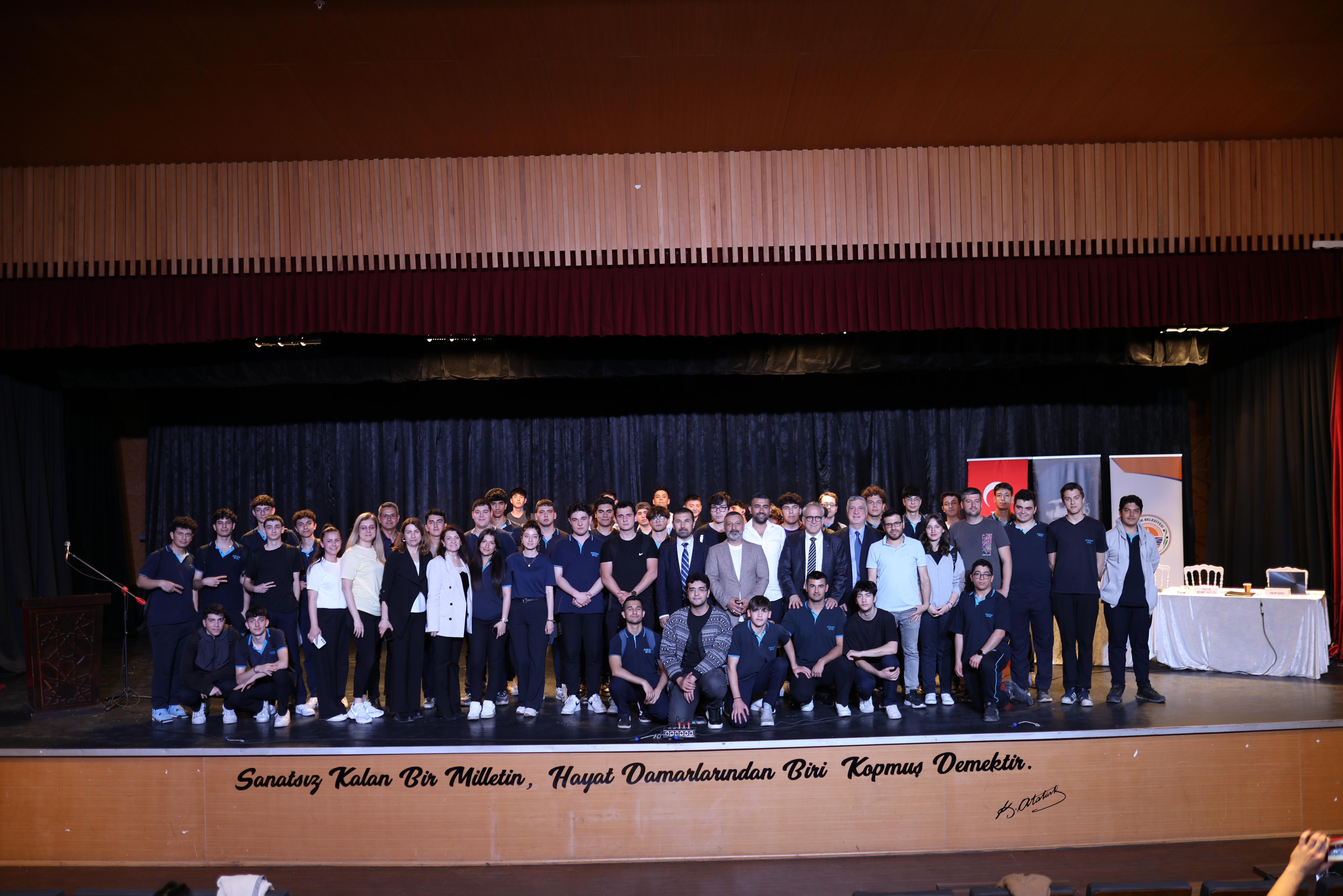 Gemlik Belediyesi'nden “Üretken Yapay Zekâ Çağında Akıllı Şehirler” başlıklı konferans<