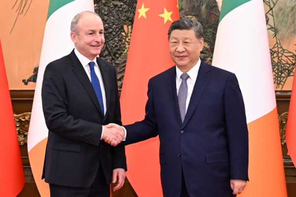 Xi Jinping, İrlanda Başbakanı Martin’i kabul etti<